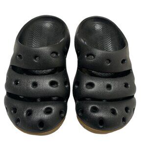 Keen Yogui Arts Clogs black with tan soles size Men 7 Women 9